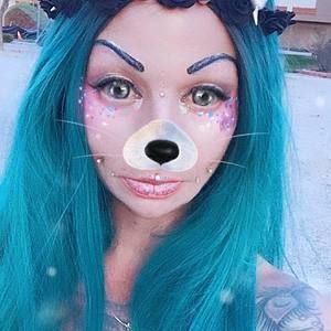 Meet your Posher, Lexi